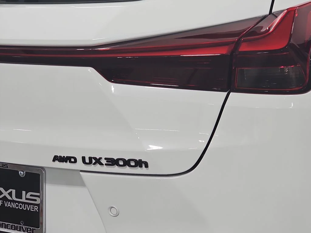 New 2026 Ultra White Lexus PREMIUM AWD image 32