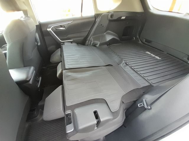 2024 Toyota RAV4 XLE - Photo 44