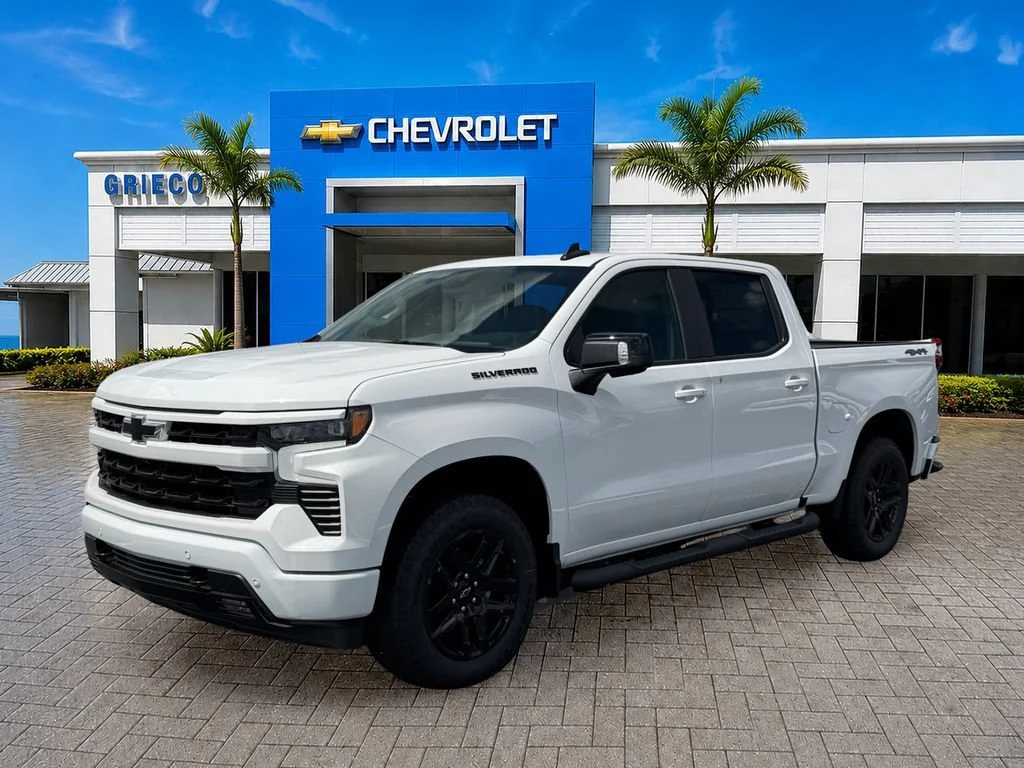 New 2026 Summit White Chevrolet RST image 3