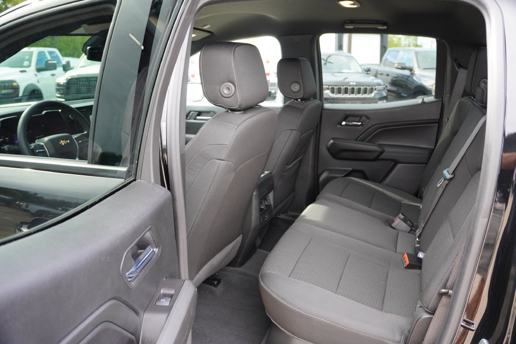 2024 Chevrolet Colorado LT - Photo 16