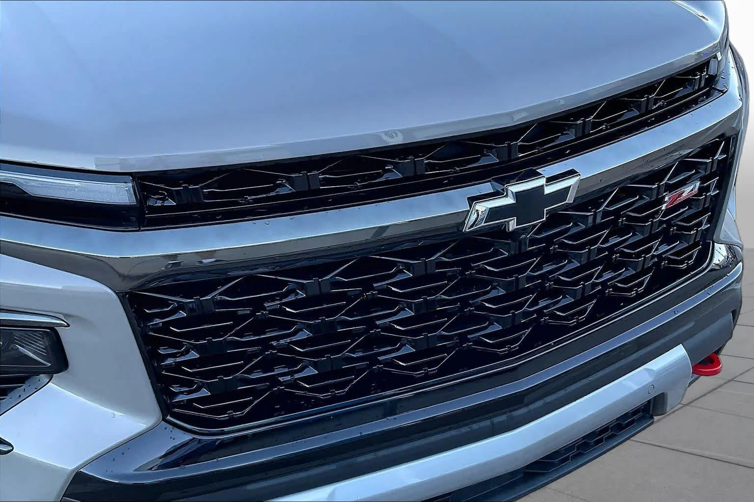 Used 2026 Sandstone Gray Chevrolet AWD Z71 image 28