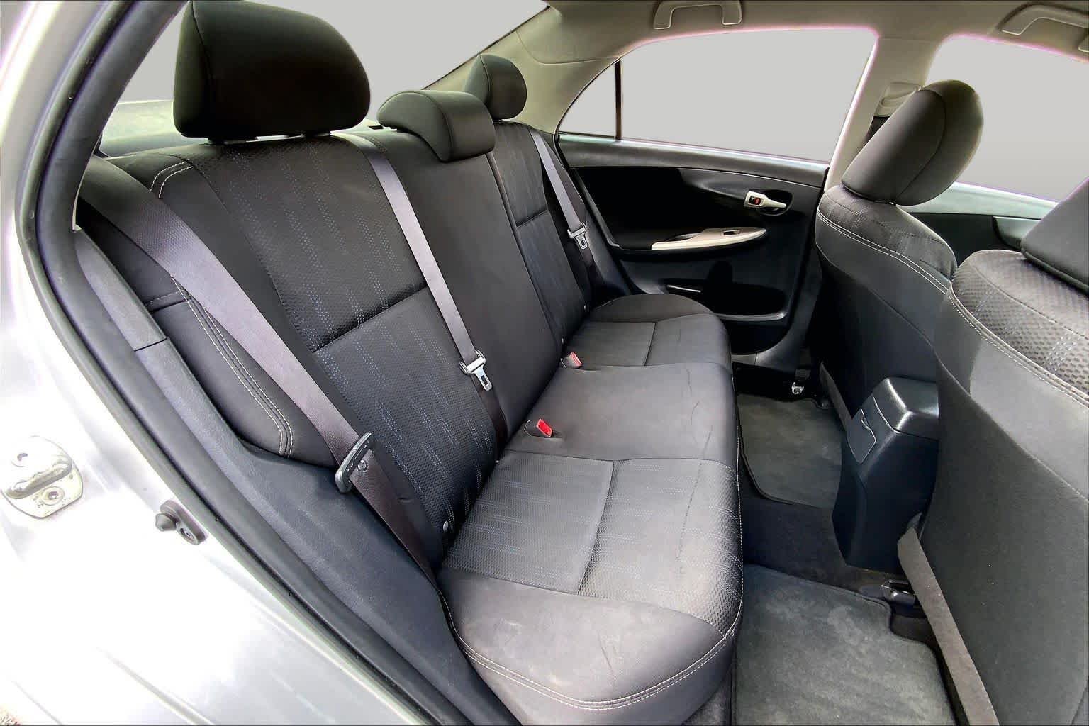 Used 2013 Classic Silver Metallic Toyota S image 19
