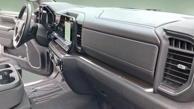 2024 Chevrolet Silverado 1500 LT - Photo 19