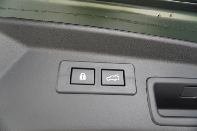 New 2026 DEEP EMERALD GREEN PEARL Subaru Limited image 28