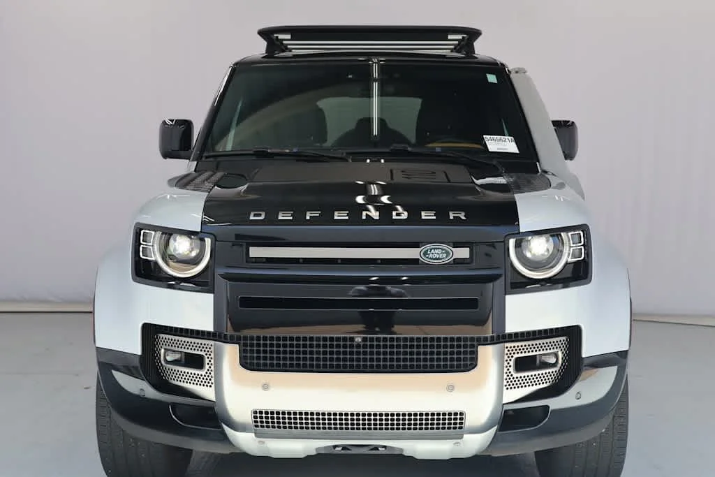 Certified Used 2024 Hakuba Silver Metallic Land Rover X image 6