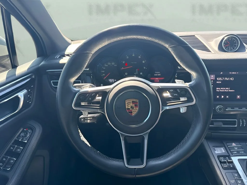 Used 2021  Porsche  image 15