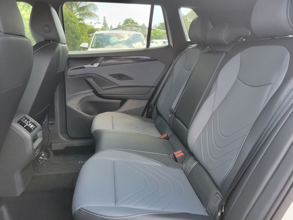 New 2026 Beige/tan Volkswagen 2.0T SE R-Line Black image 7