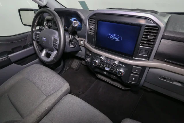 Used 2025 Gray Ford XLT image 17