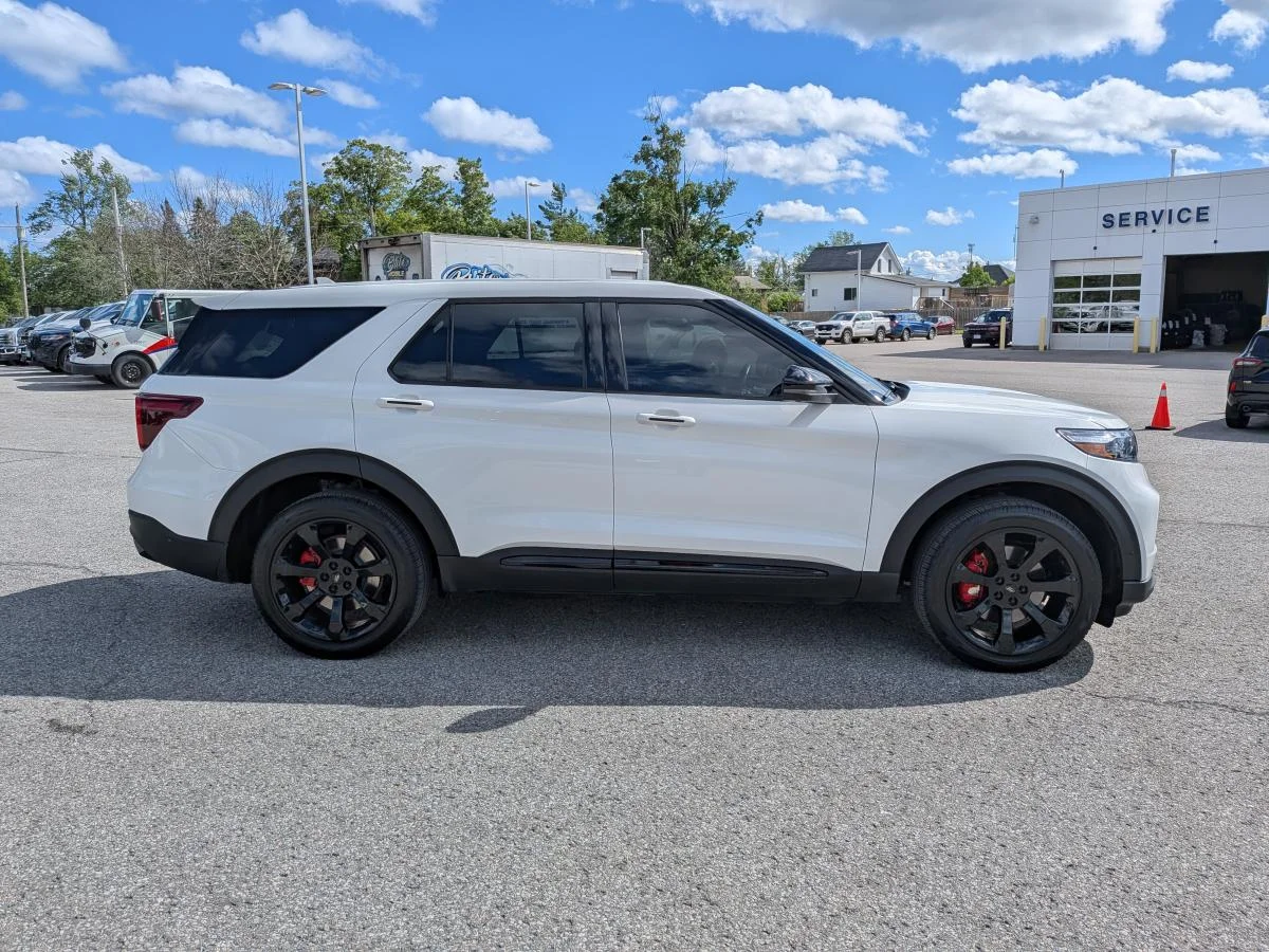 Used 2022 White Ford St 4wd image 4