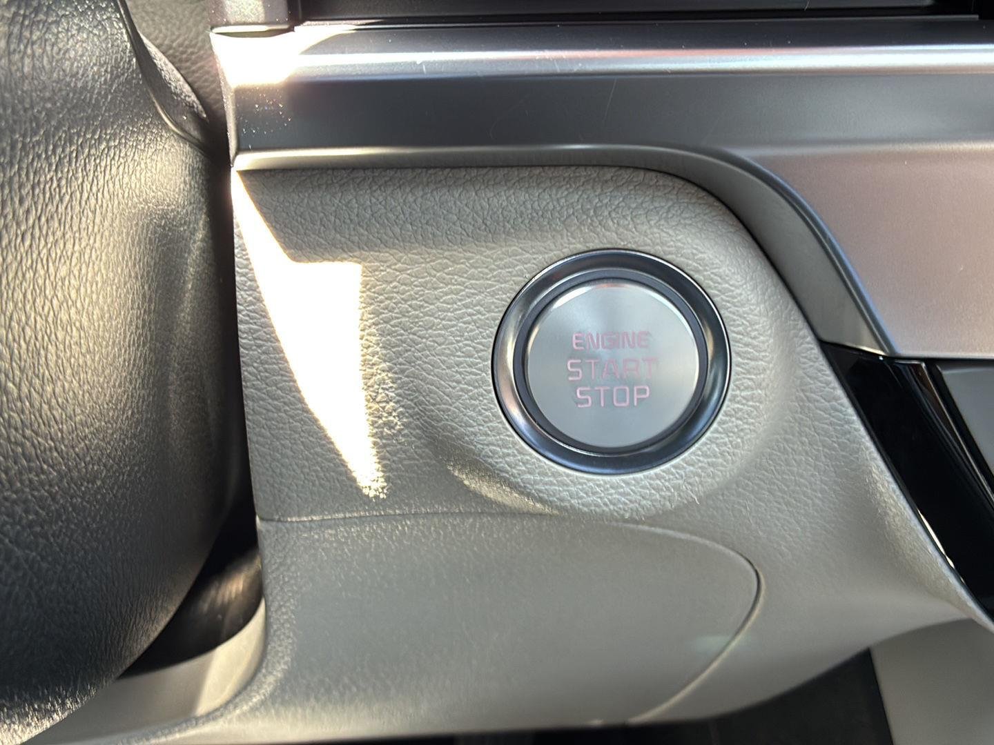 Used 2025 Glacial White Pearl Kia S image 25