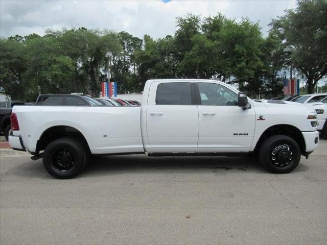 New 2026 Bright White Clear-Coat Exterior Paint RAM LARAMIE image 2