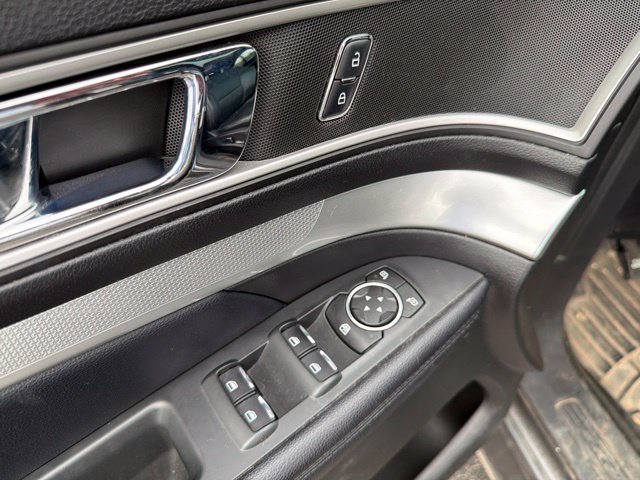 Used 2016 Magnetic Ford XLT image 10