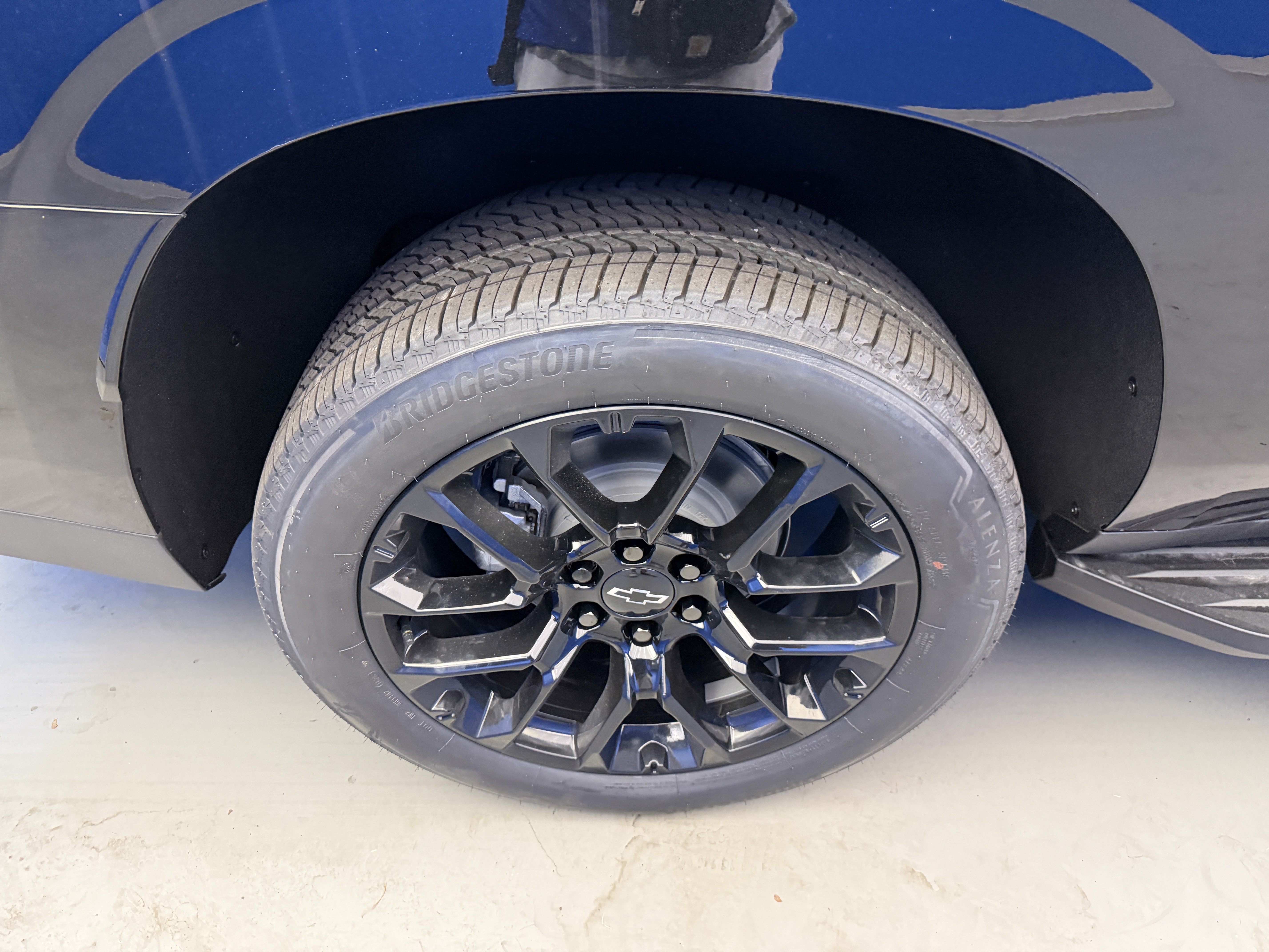 2026 Chevrolet Suburban High Country - Photo 8