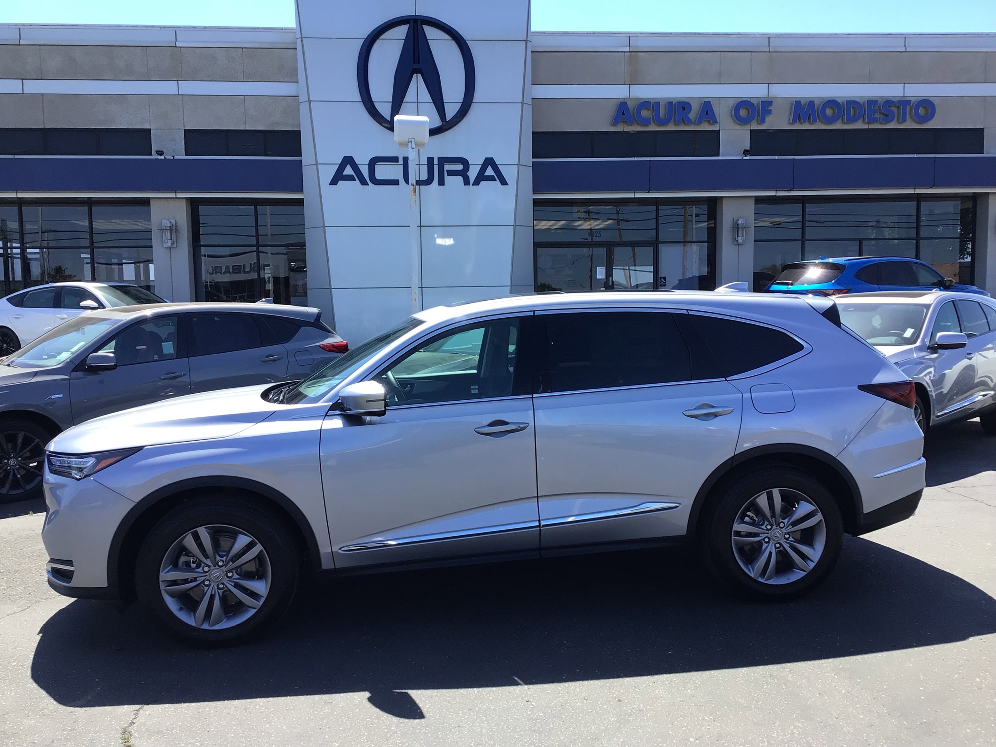 2026 Acura MDX SH-AWD's photo