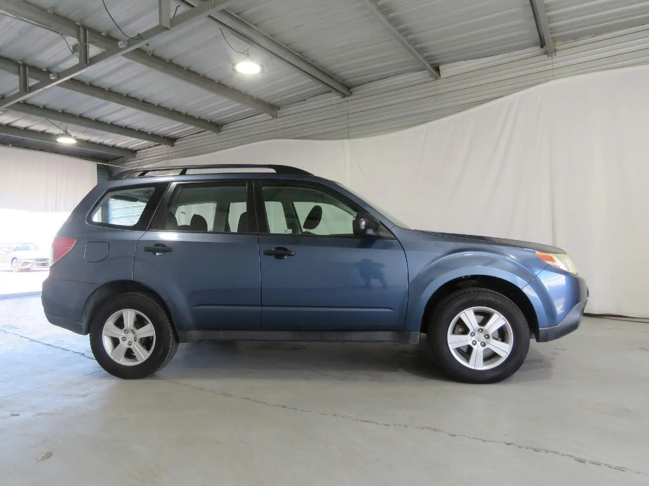 Used 2011 Marine Blue Pearl Subaru 2.5X image 7