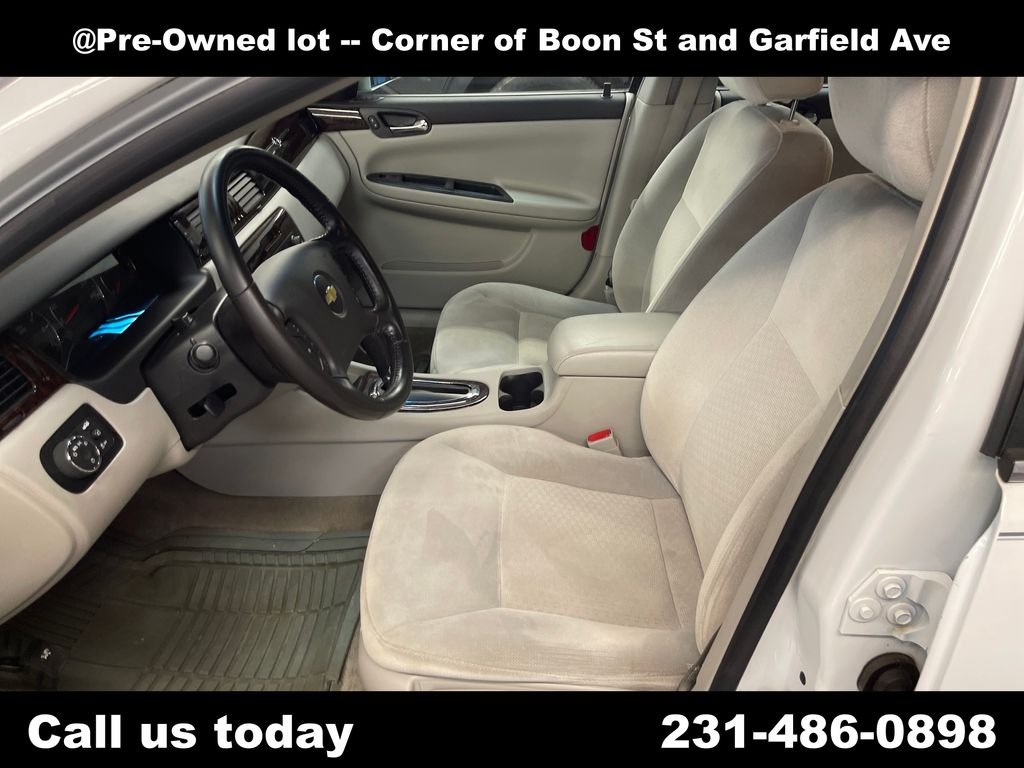 Used 2012 White Chevrolet LT image 14