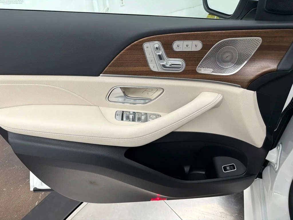 New 2026 White Mercedes-Benz GLE 580 image 16