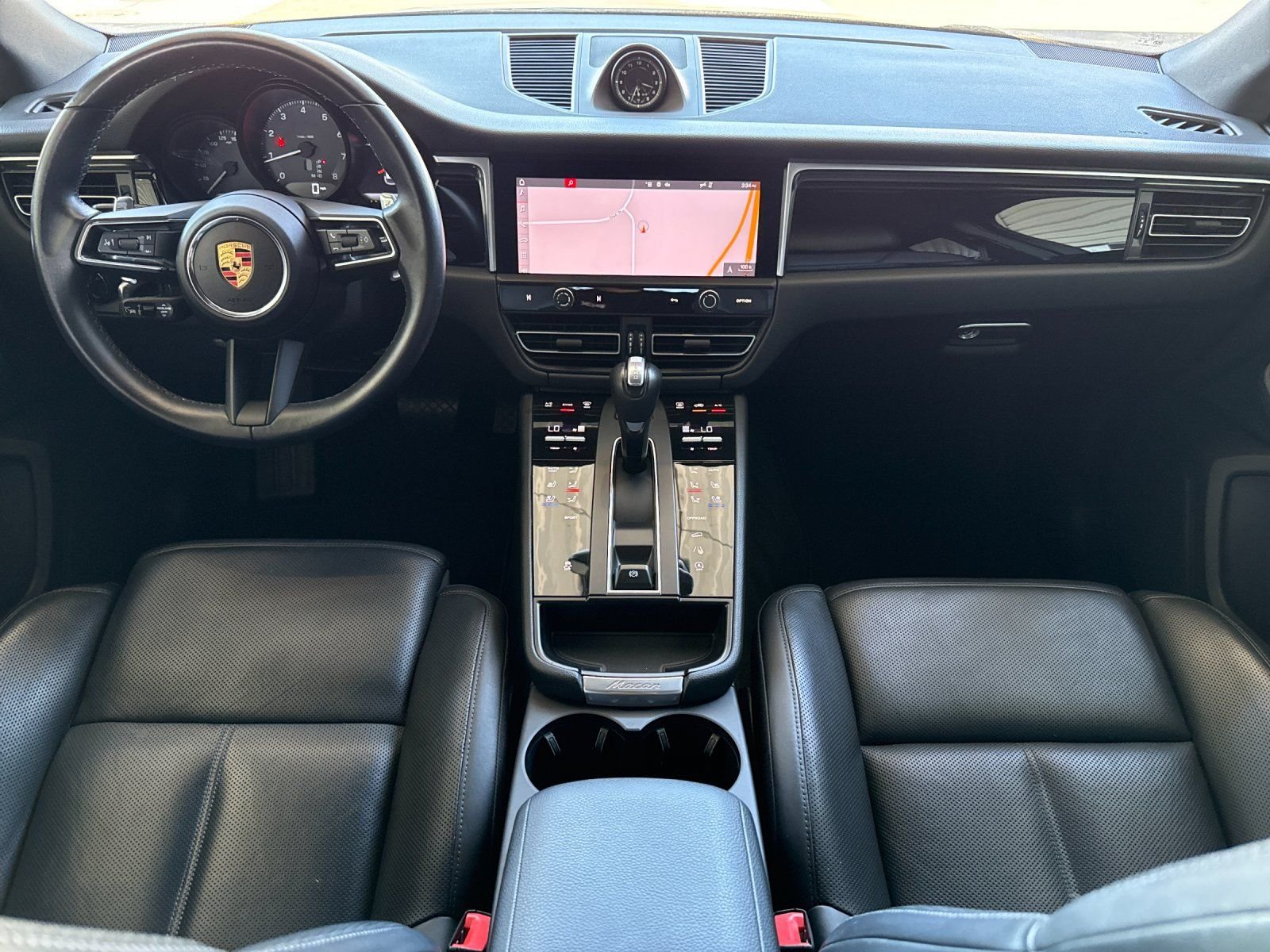 Used 2024  Porsche Base image 14
