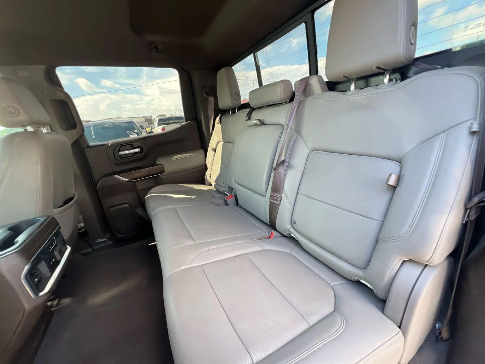 Used 2021 SUMMIT WHITE GMC SLT image 10