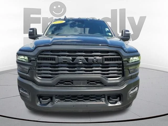 New 2026 Diamond Black Crystal Pearl-Coat Exterior Paint RAM Tradesman image 8