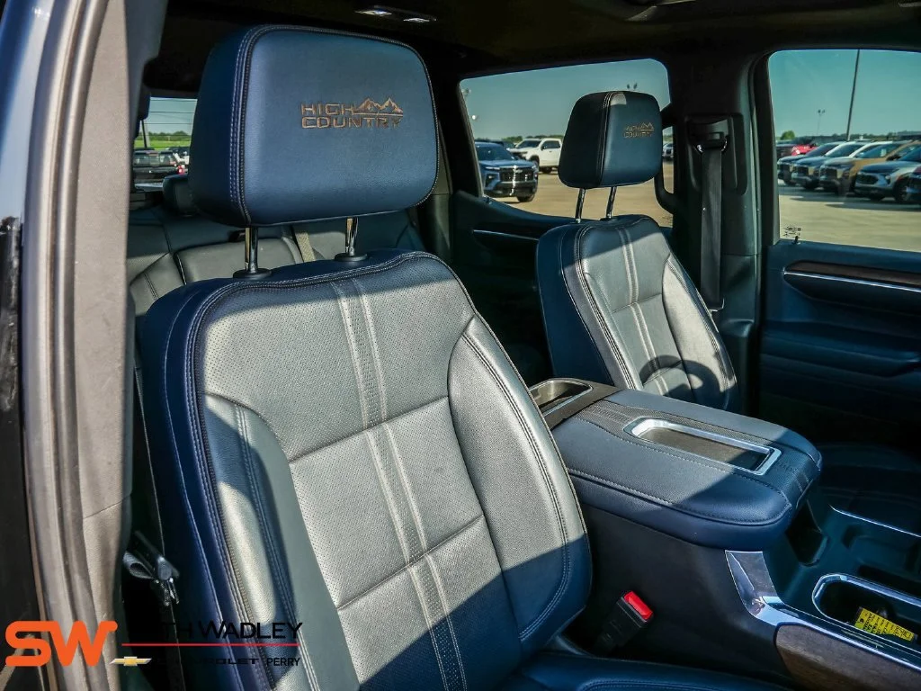 Used 2022 Black Chevrolet High Country image 20