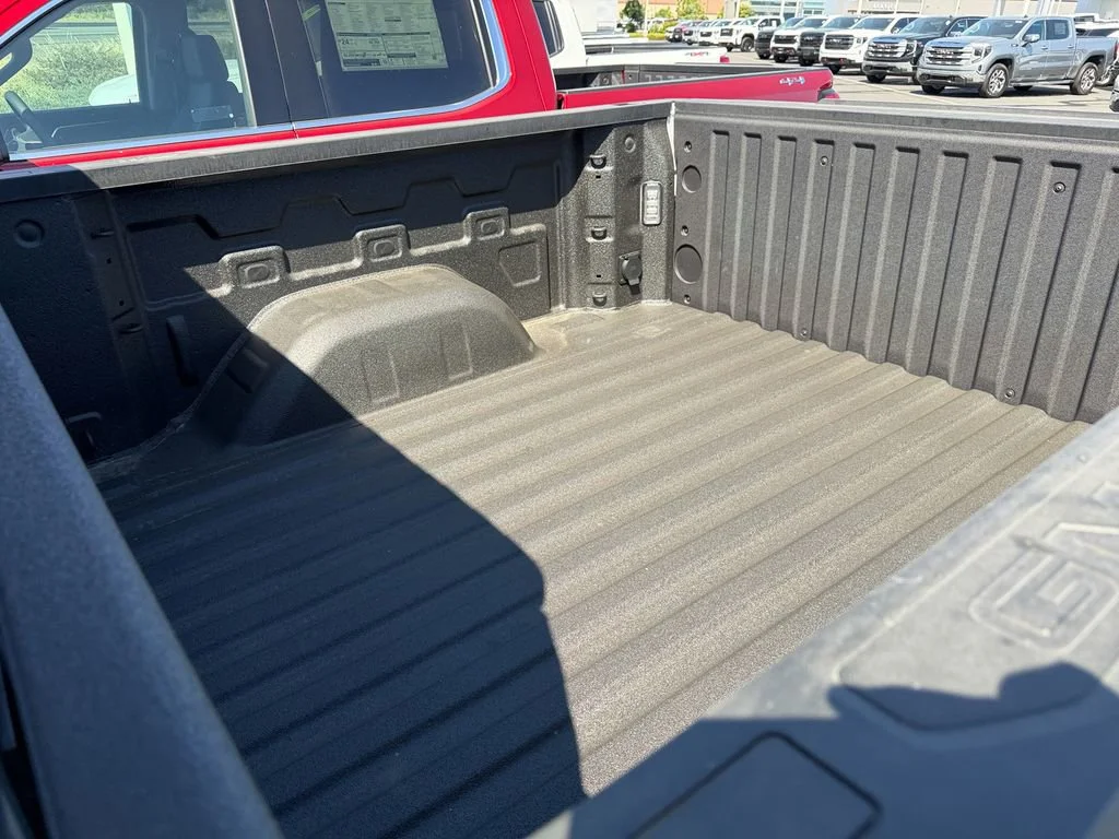 New 2026 Summit White GMC SLE image 26