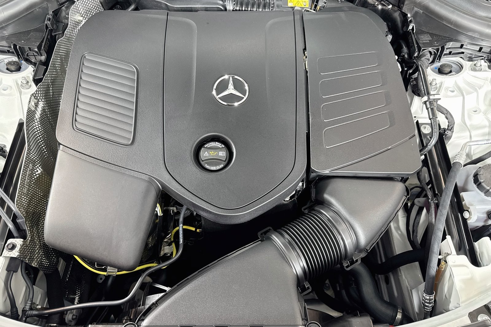 New 2026 Polar White Mercedes-Benz GLC 300 image 28