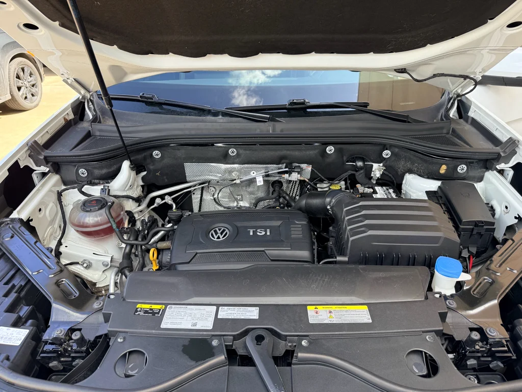 Used 2022  Volkswagen 2.0T SE image 31