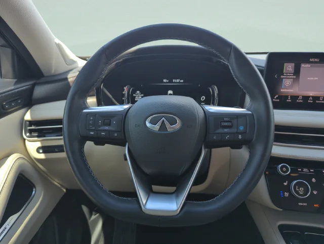 Used 2024 Red INFINITI Sensory image 25