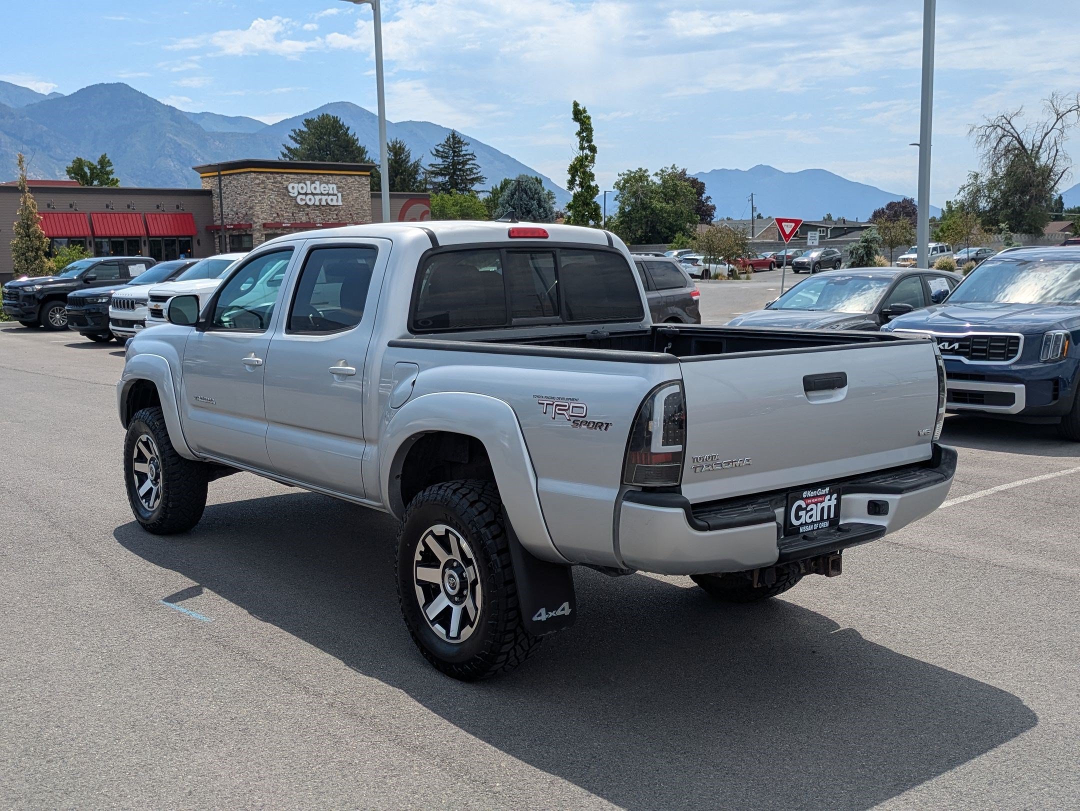Used 2012 Silver Streak Mica Toyota 4WD Double Cab V6 MT (Natl) image 5