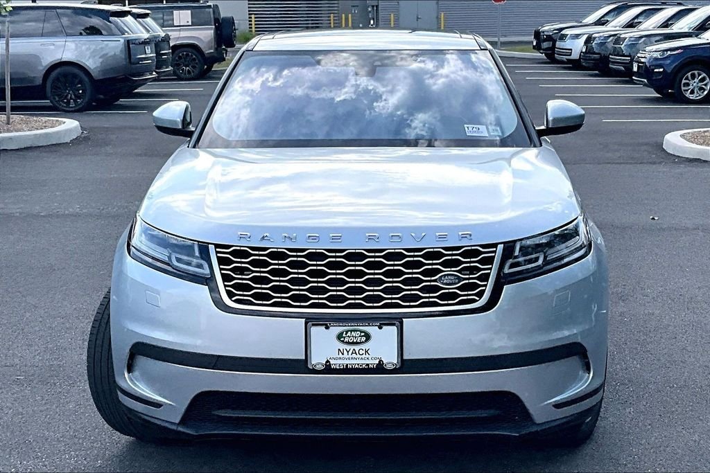 Used 2018  Land Rover S image 3