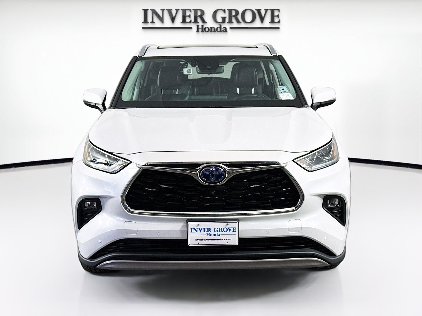 Used 2022 Toyota Highlander Platinum with VIN 5TDEBRCH3NS086141 for sale in Inver Grove Heights, Minnesota