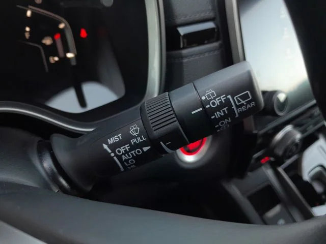 Used 2018  Honda Touring image 17