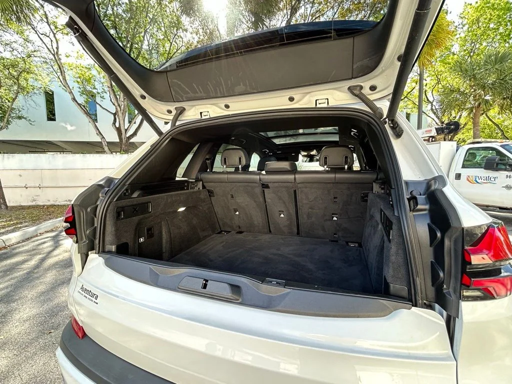 Used 2025 White BMW xDrive40i image 54