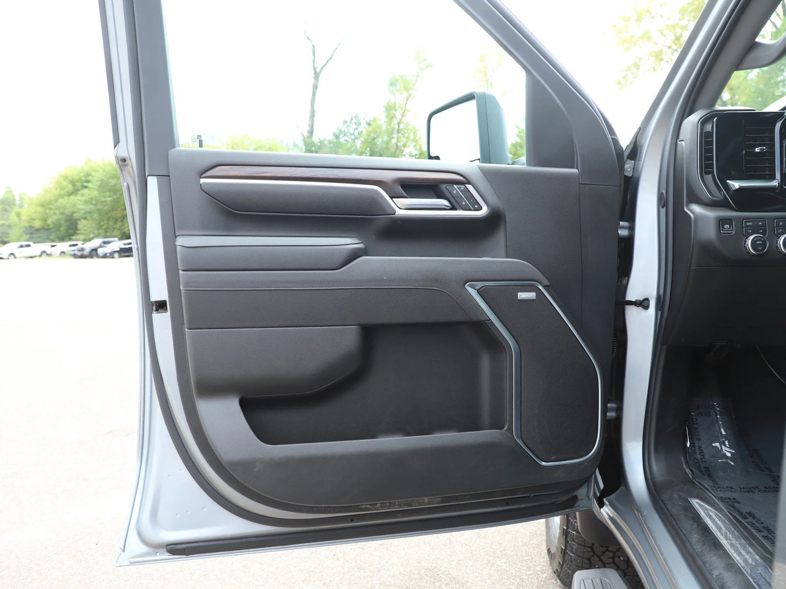 Used 2025 Sterling Metallic GMC SLT image 18