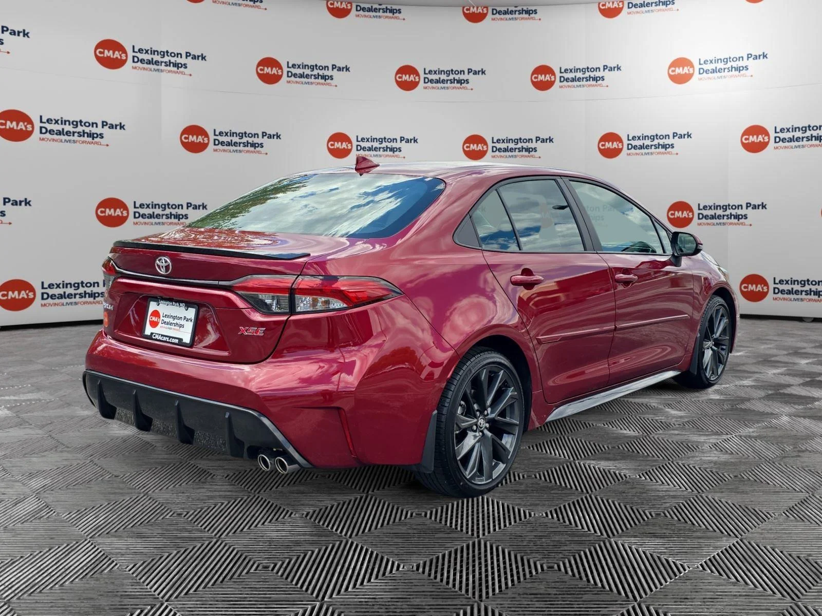 Used 2025 Ruby Flare Pearl Toyota XSE image 7