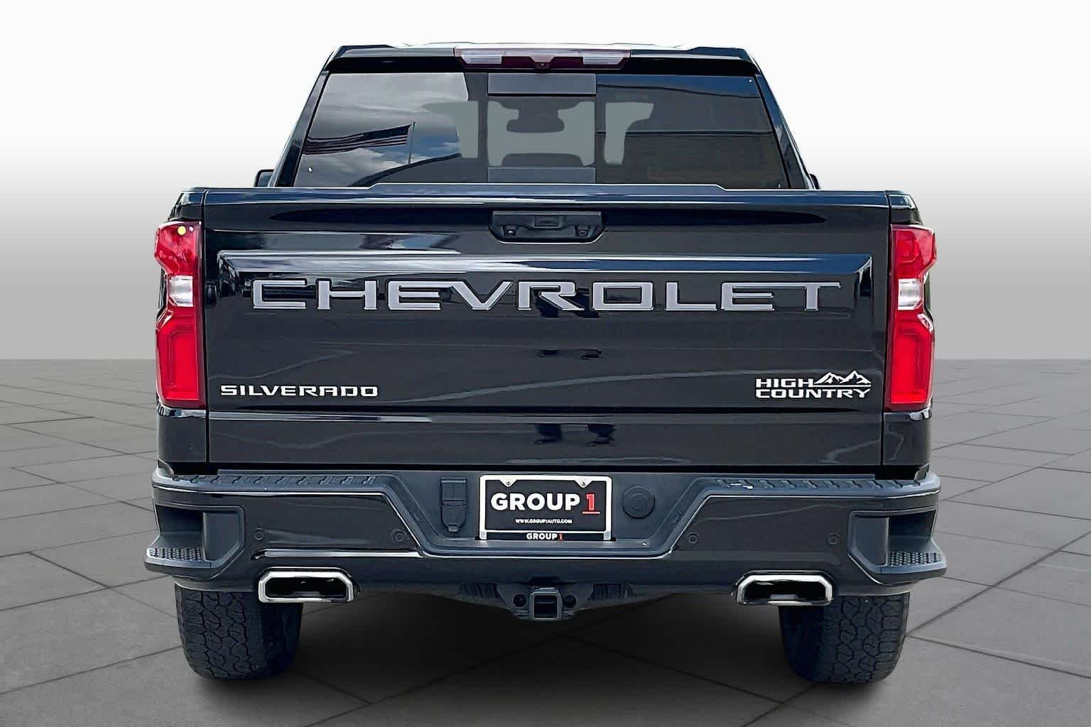 Used 2024 Black Chevrolet High Country image 5