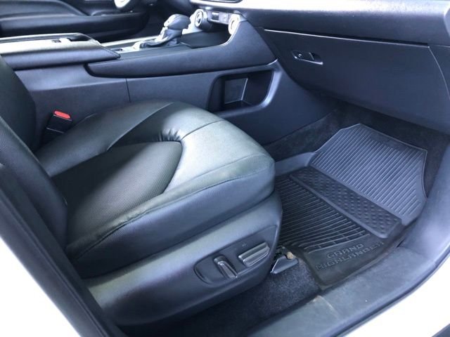 Used 2025 Beige Toyota XLE image 17