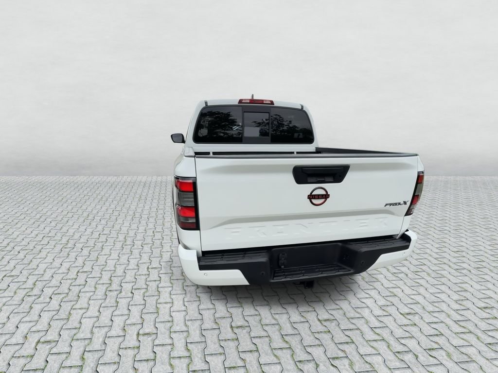 Certified Used 2022 White Nissan PRO-X image 7