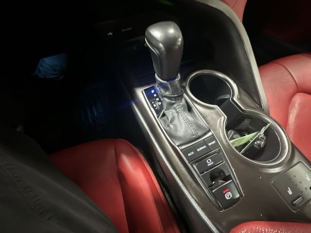 Used 2022 White Toyota XSE image 27