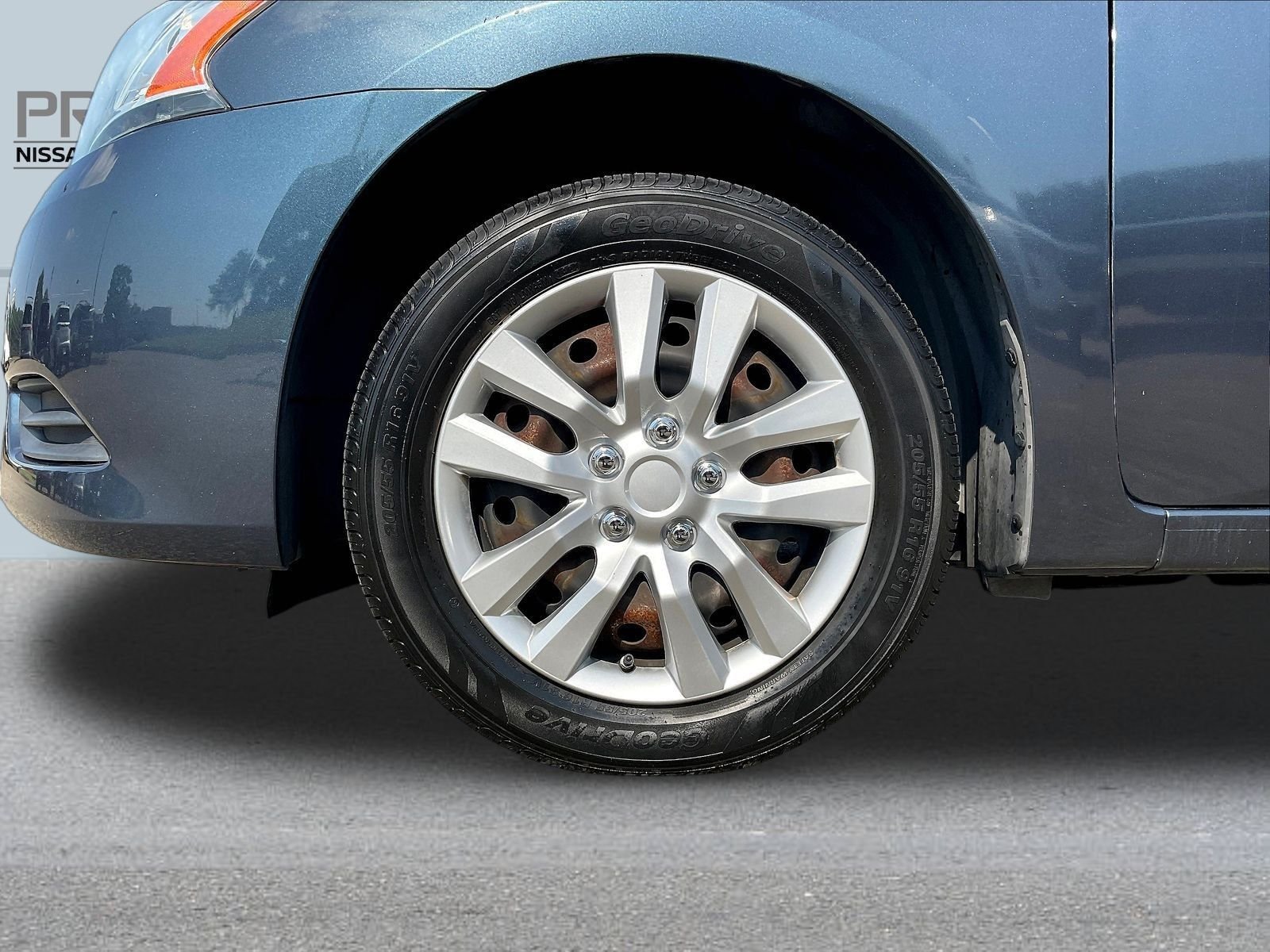 Used 2014 Blue Nissan SV image 32