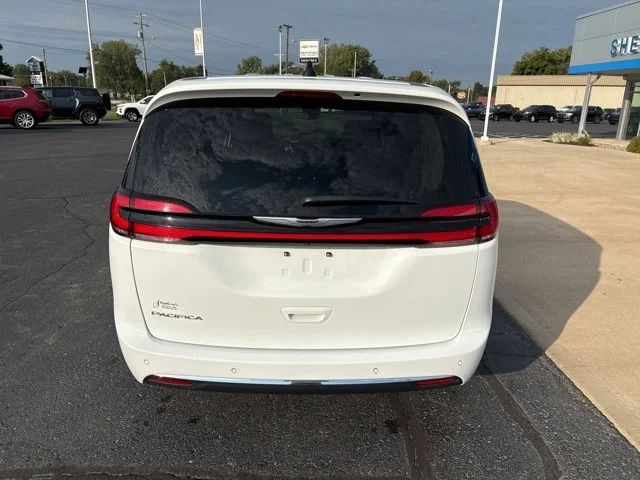 Used 2024 White Chrysler Touring L image 6