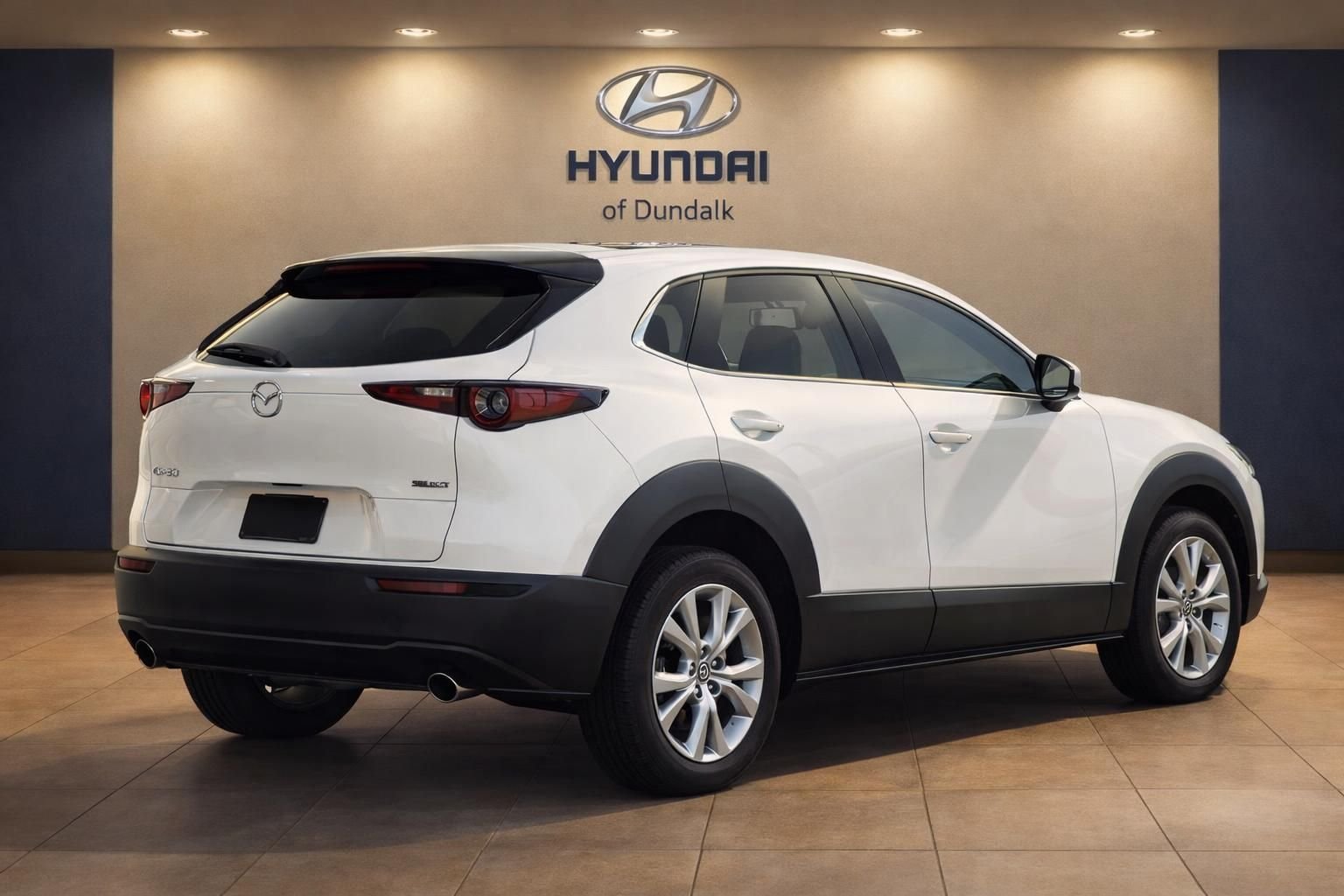 Used 2021 Silver Mazda Select image 2