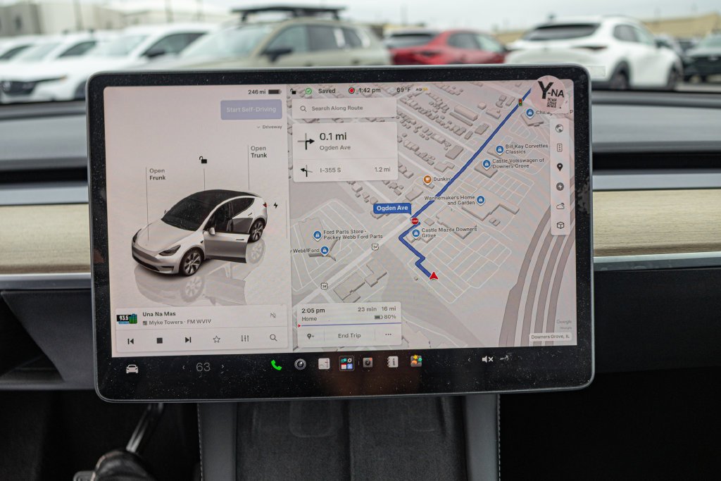 Used 2023  Tesla Long Range image 16
