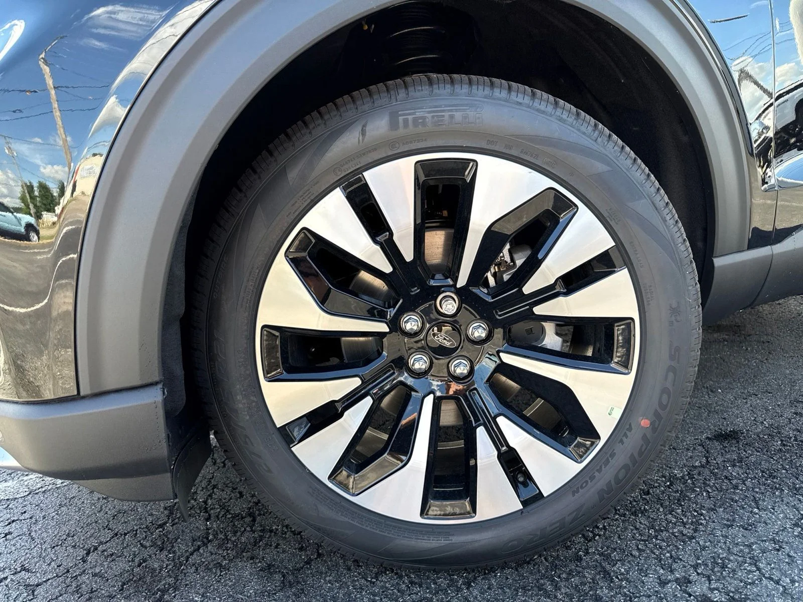 New 2026 Agate Black Metallic Ford Platinum™ image 47