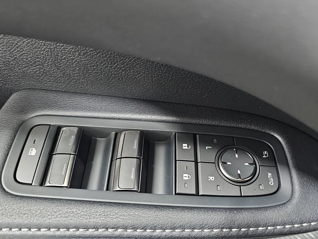 New 2026 Eminent White Pearl Lexus AWD image 27