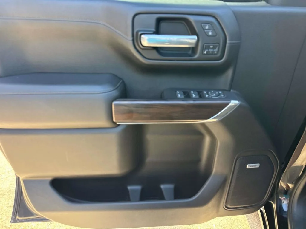 Used 2019 Black GMC SLT image 42