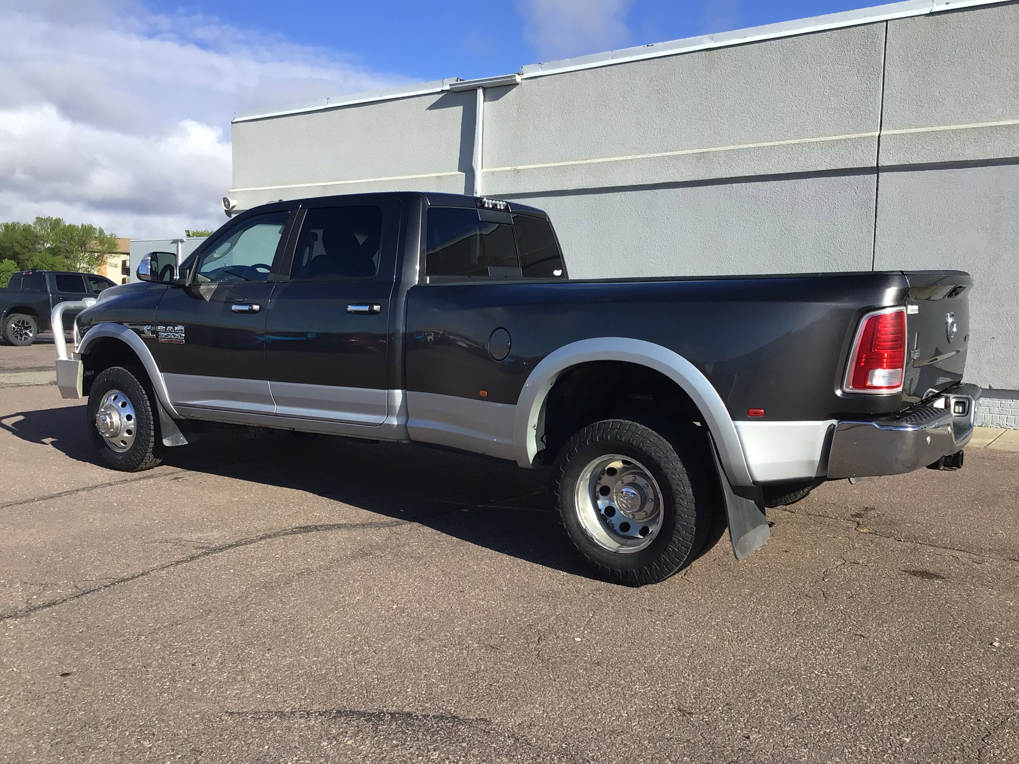 Used 2017 Gray Ram Laramie image 7