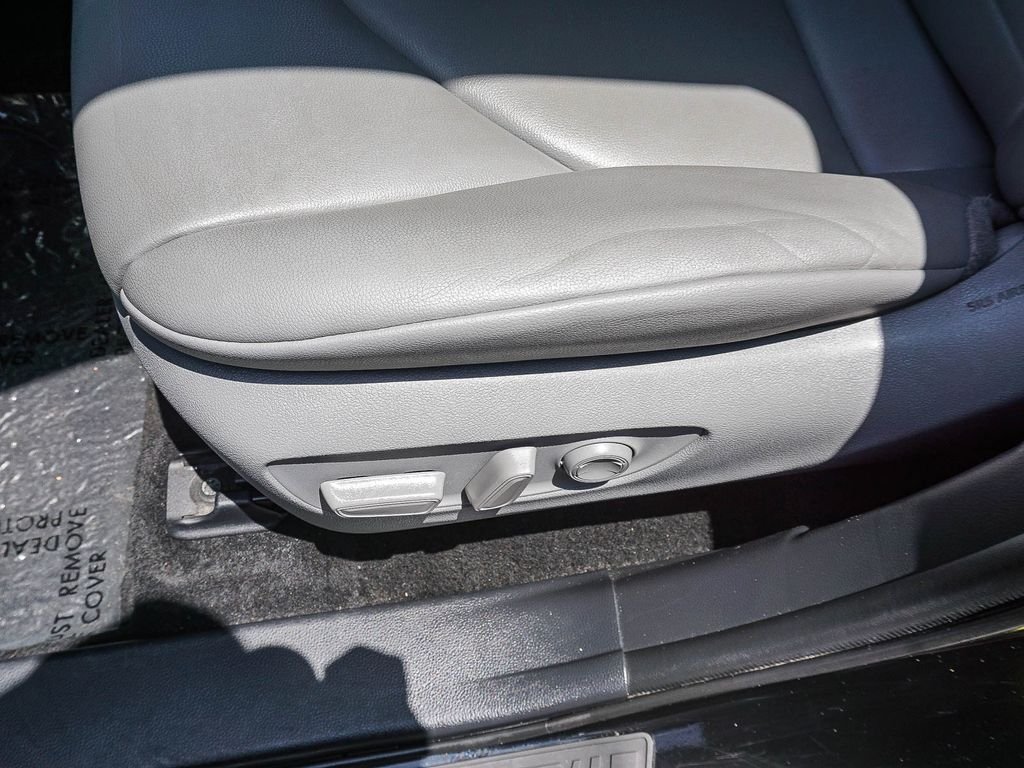 Used 2022 Black Toyota XLE image 19