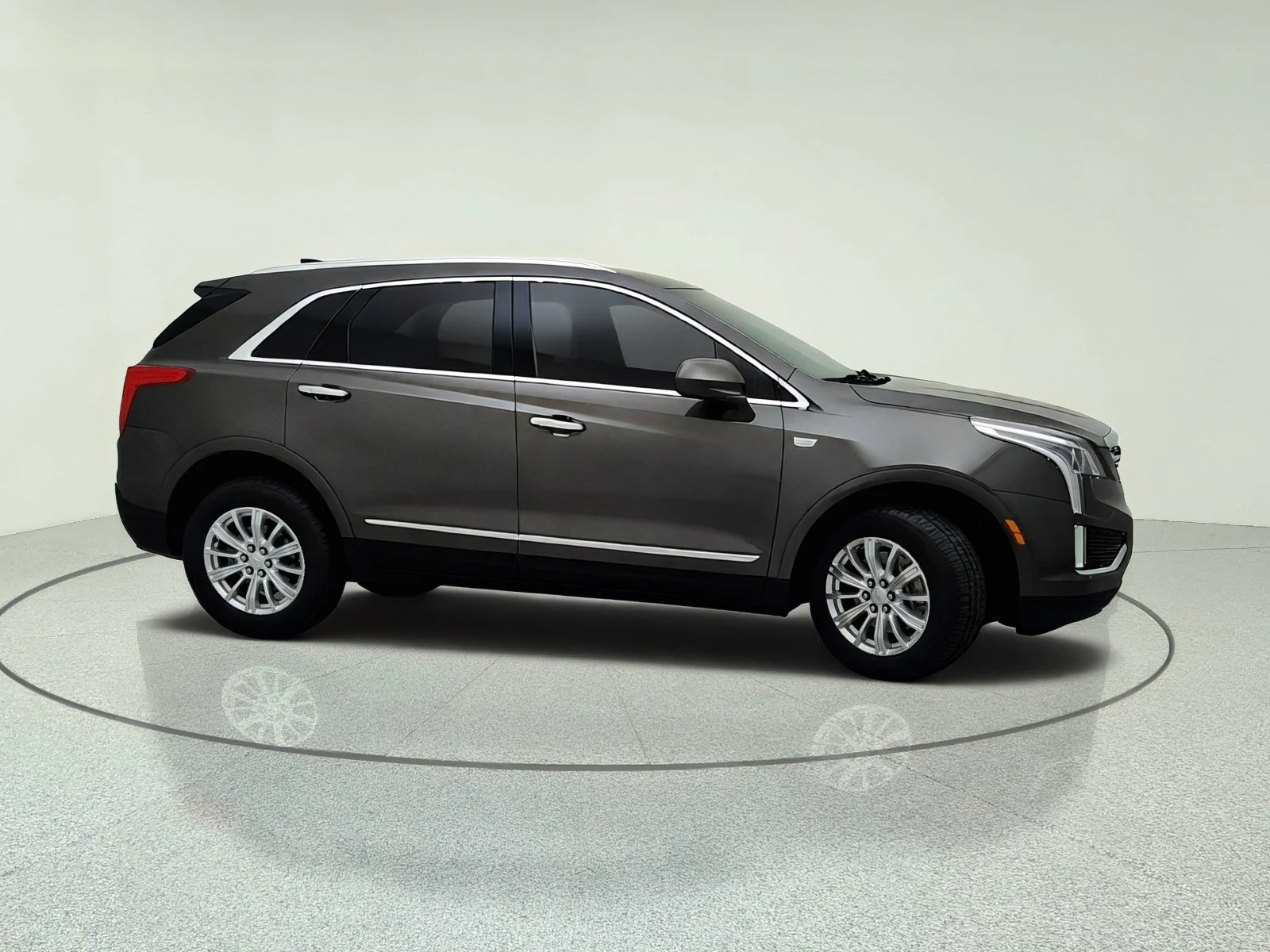 Used 2019 DARK MOCHA Cadillac FWD image 6
